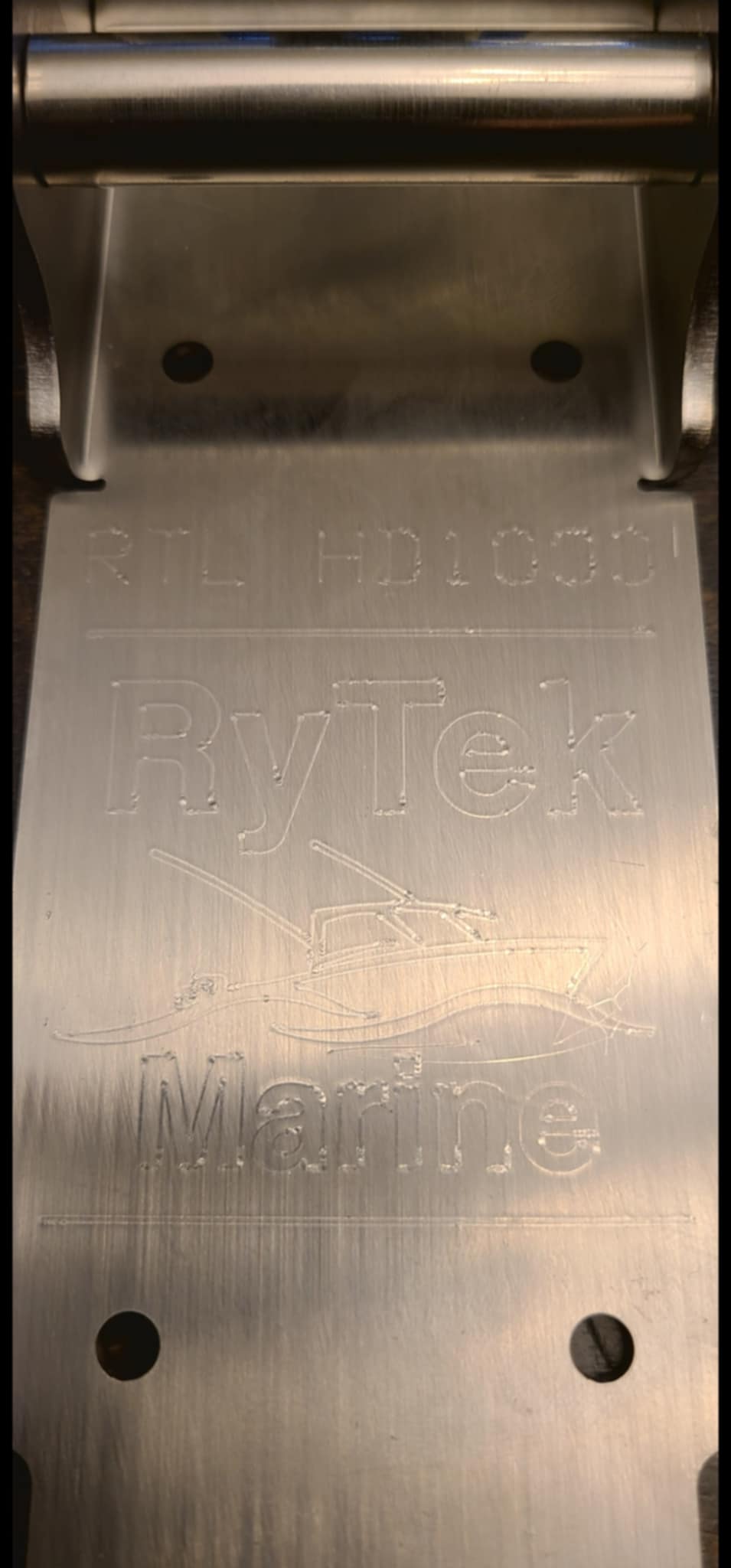 RTL-HD1000 Active Imaging HD 3-in-1 and 2-in-1 Transom Mounted Transducer Bracket