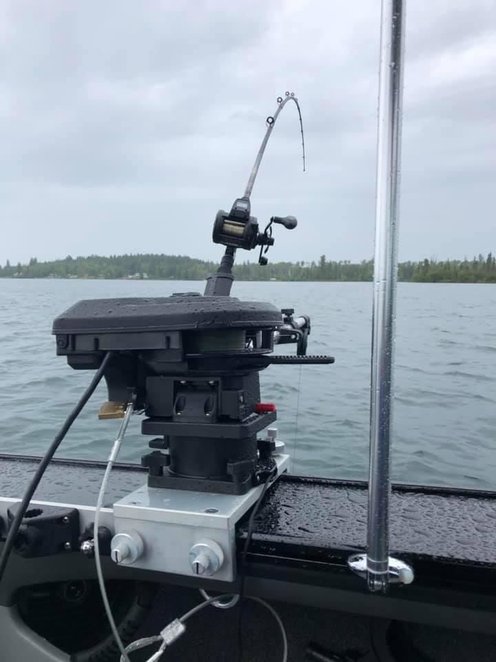 RTM5001 Lund Crossover and Pro-V Down Rigger Mounts